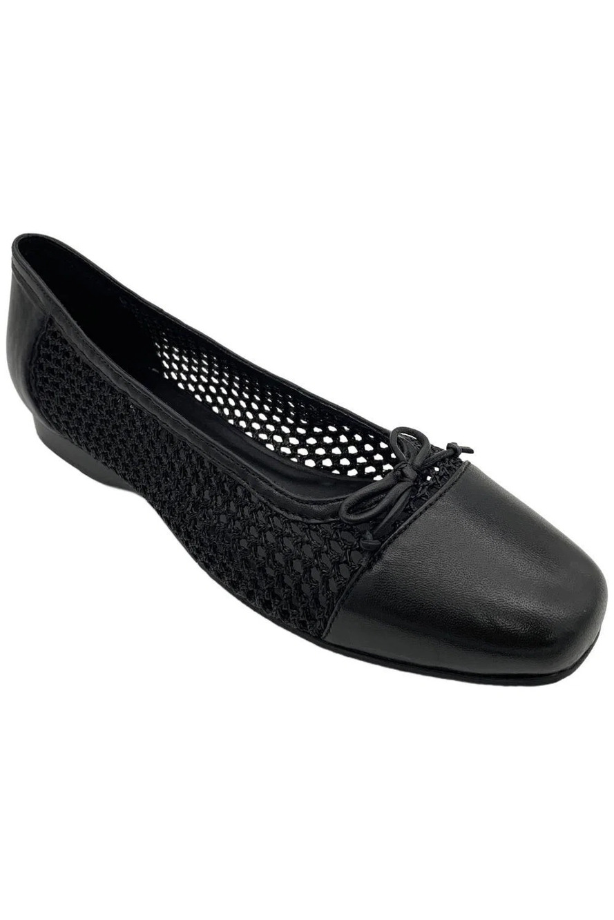 ARRAY Women's Lillian Flat Black - Narrow